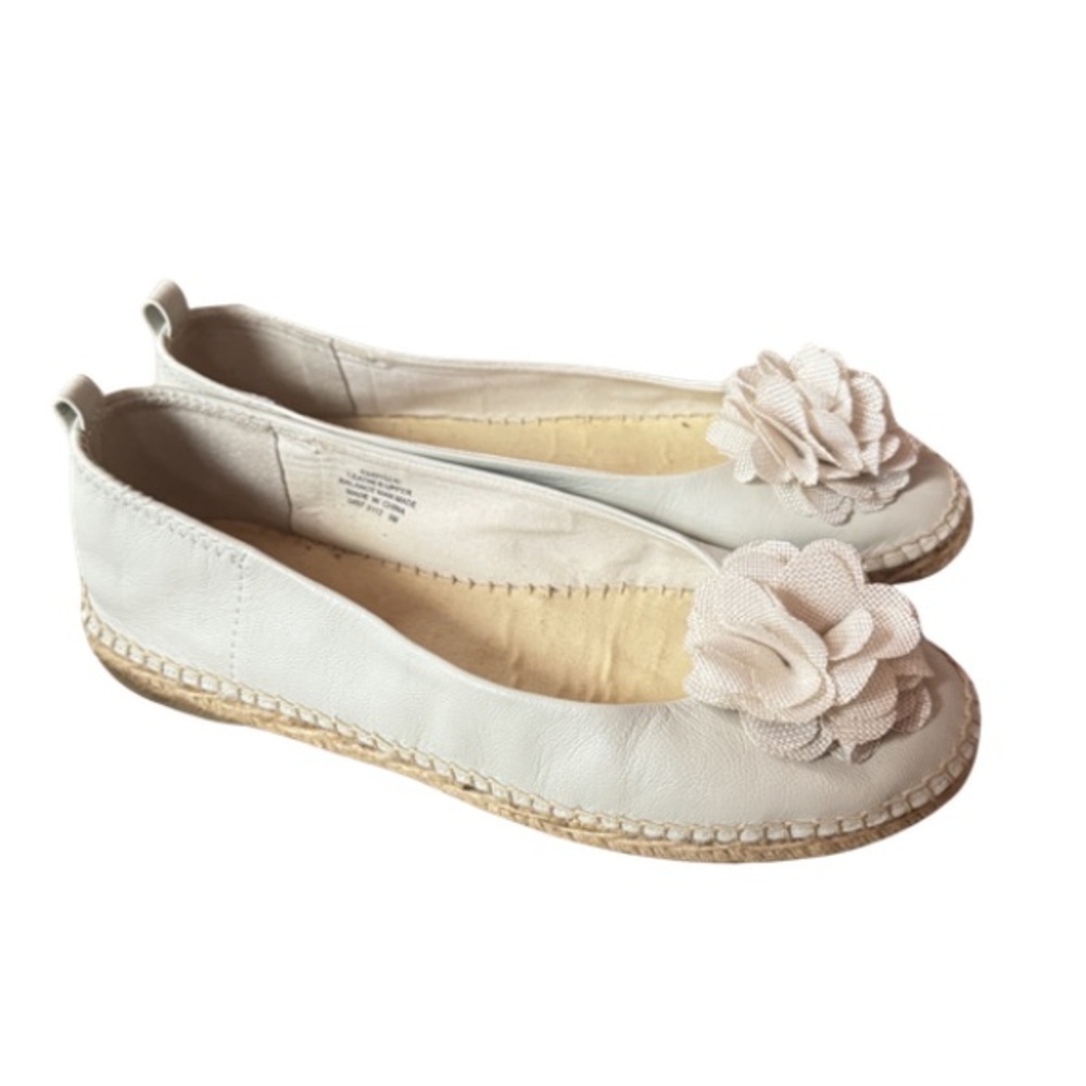Esidyllic Easy Spirit Taupe Leather Espadrille Ballet Flat Shoes with Flower 9